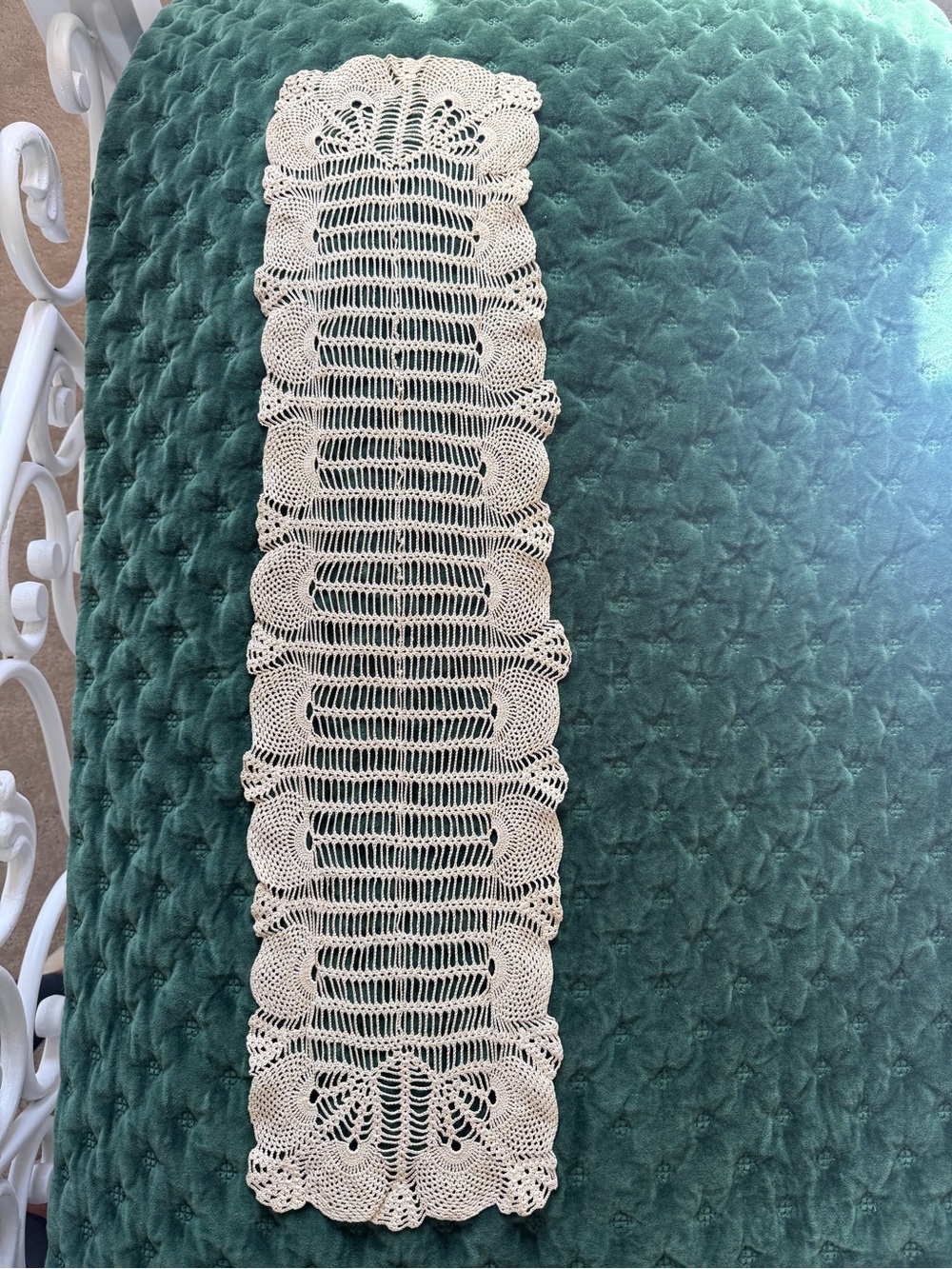 Vintage Hand Crocheted Lace Table Runner 31” x 8.5” Ecru Scalloped